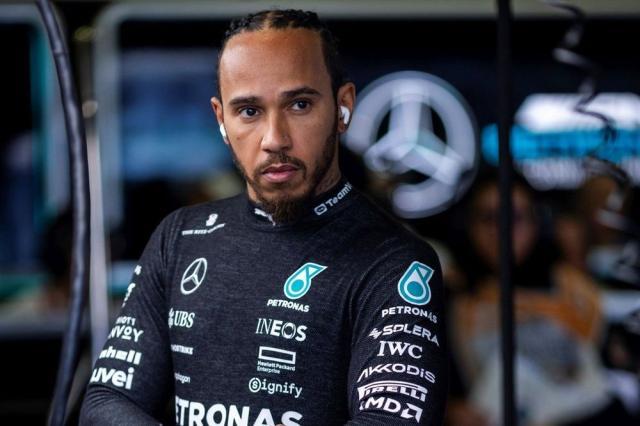 1734769301579010281.jpg lewis-hamilton-mercedes.jpg