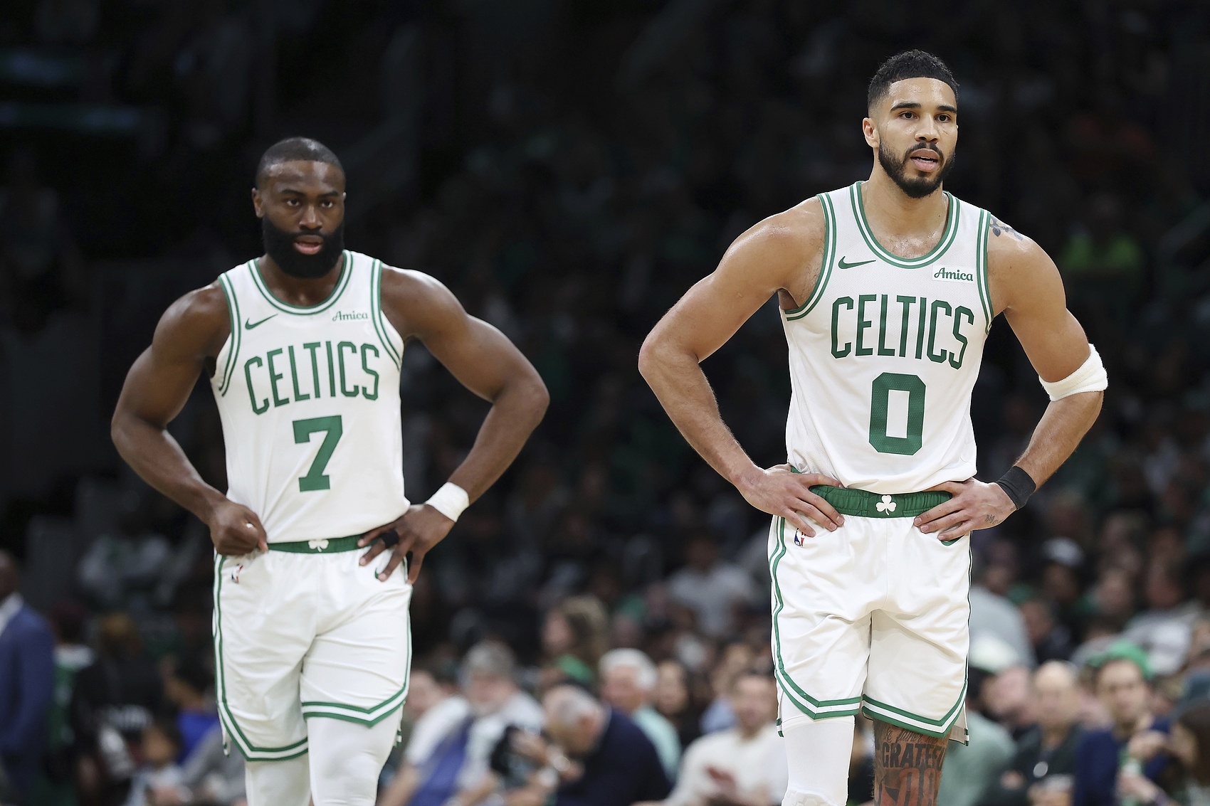 英雄联盟直播-海沃德：塔图姆&amp;布朗是联盟中最好的两名侧翼之一 绿军球迷真有福