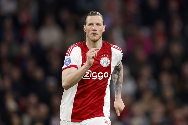 dnf直播-记录报：本菲卡有意免签韦霍斯特，特温特等多家俱乐部同时关注